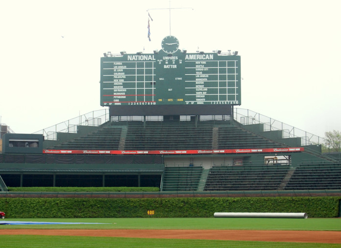 Wrigley-Field grass