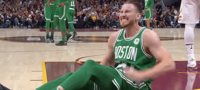 Gordon Hayward leg injury Celtics