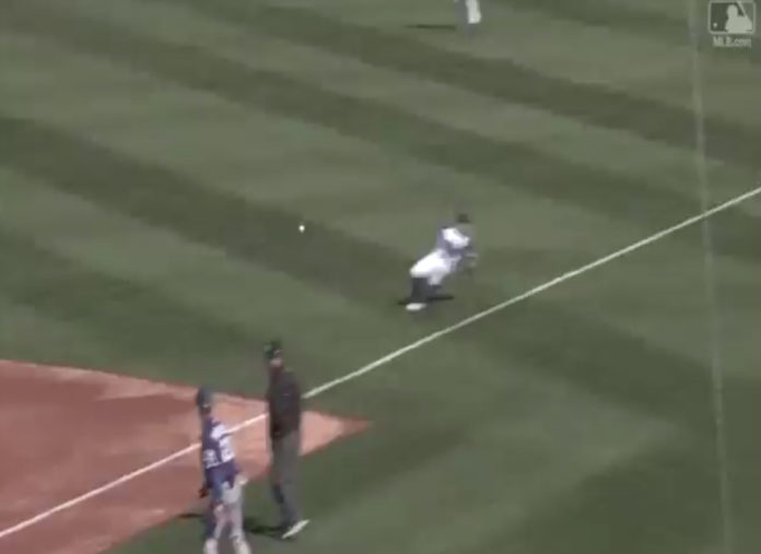 Javier Baez diving play spring training