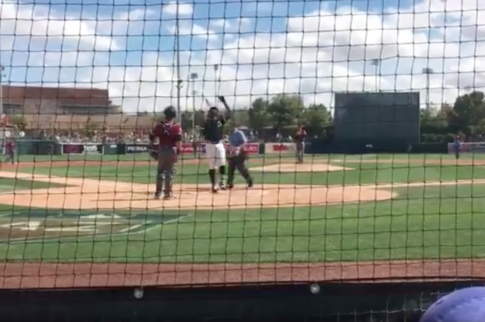 Eloy Jimenez home run