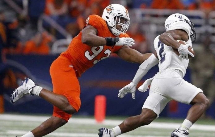 Marcus Davenport vic fangio