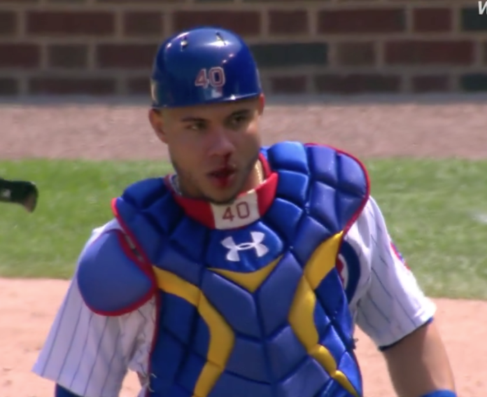 Willson Contreras bloody nose