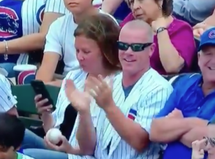 cubs fan sucks