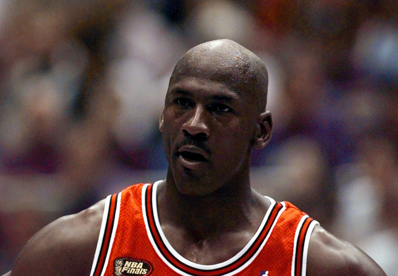 Doctor Tells Story of How Much Michael Jordan Loved Bulls Fans