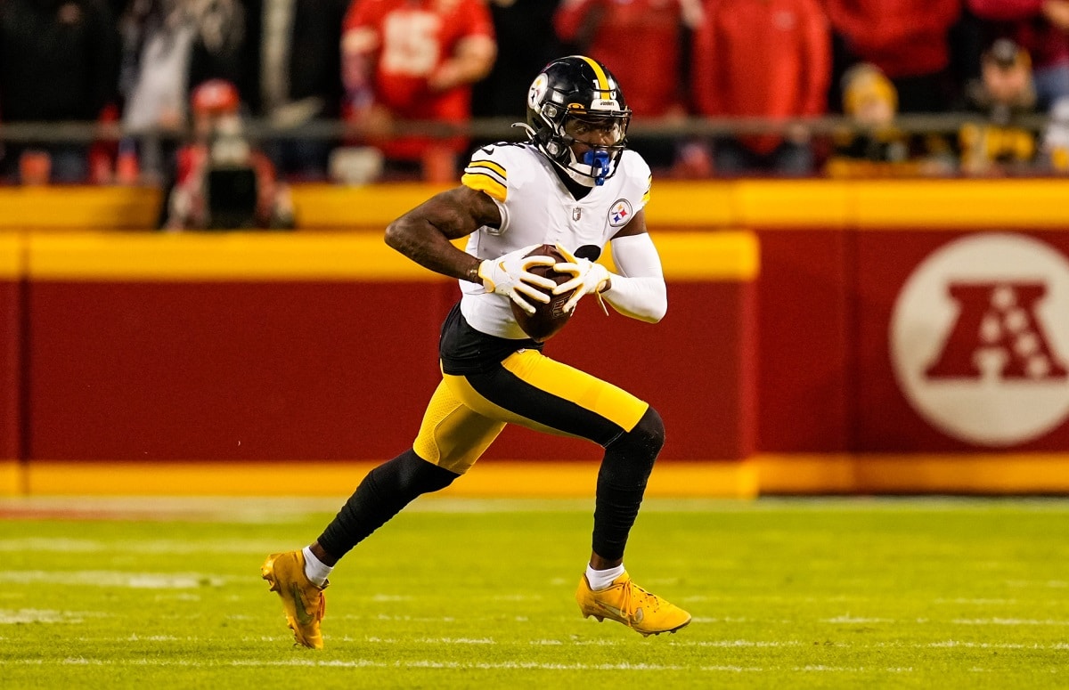 Chicago Bears Wide Receiver Plans For 2023 Just Became Clear