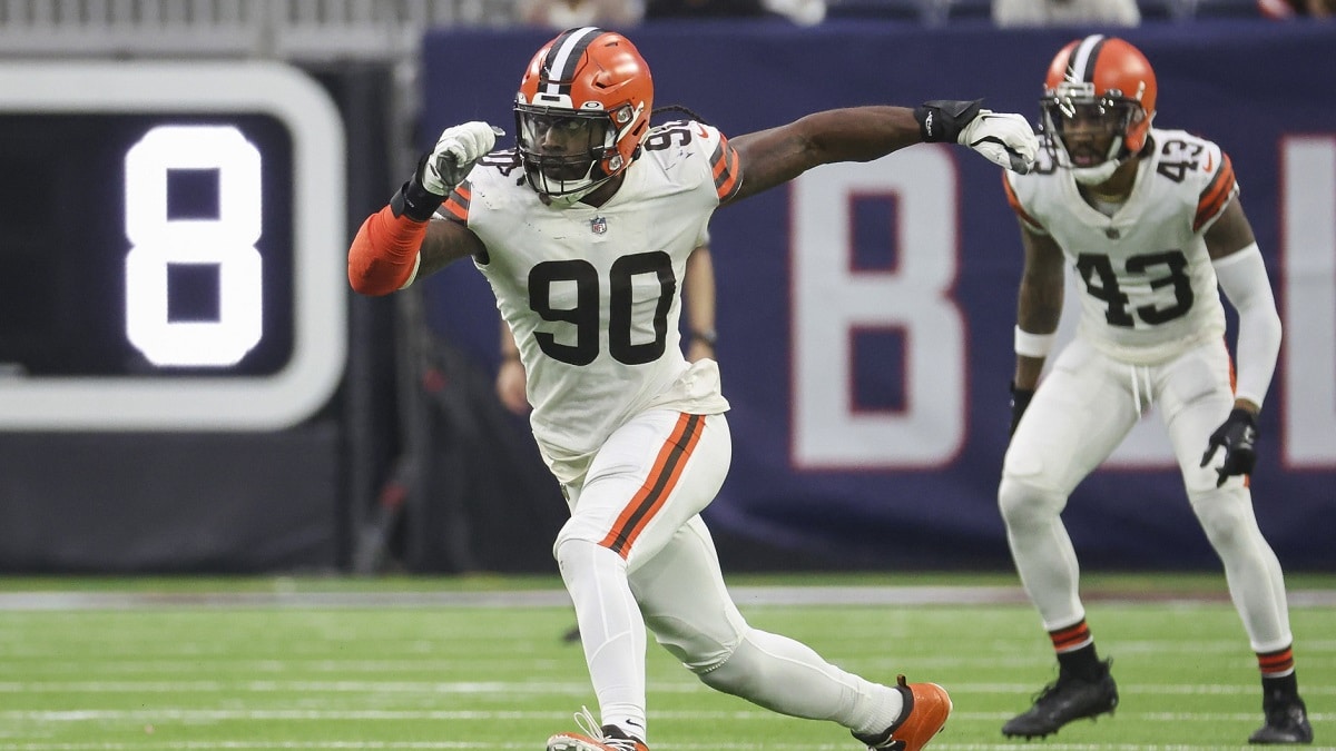 Why Everything Points To This Being Chicago Bears' Pass Rush Target