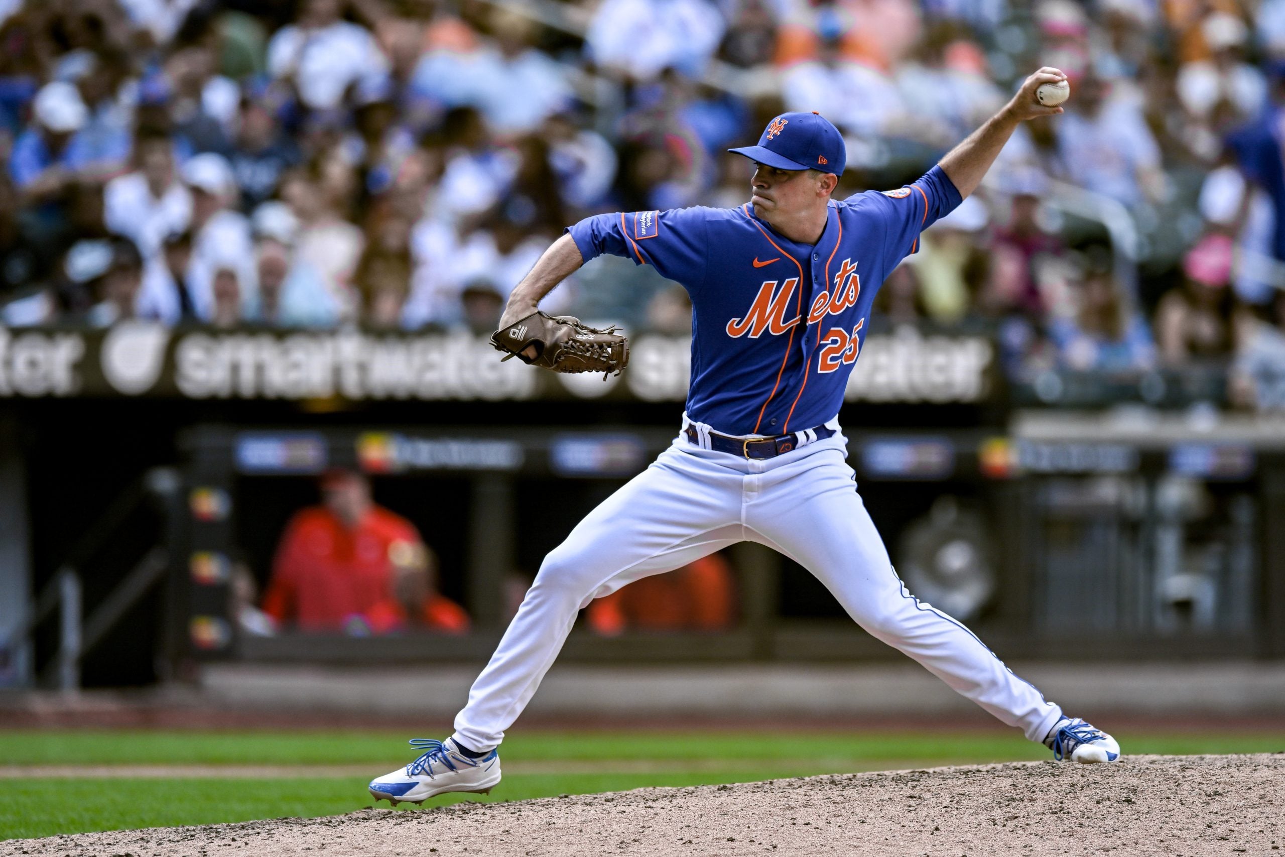 Cubs Interested in Elite Left-Handed Reliever