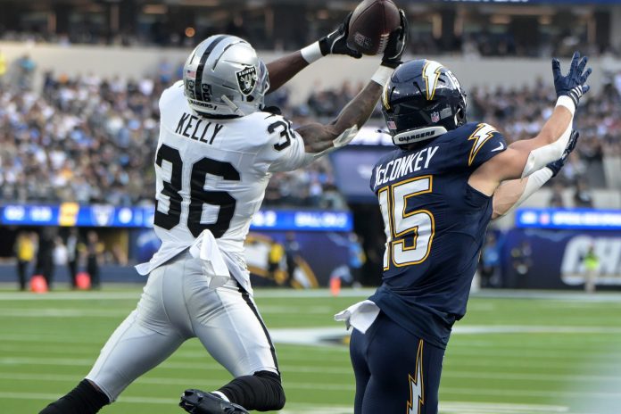 NFL: Las Vegas Raiders at Los Angeles Chargers nahshon wright