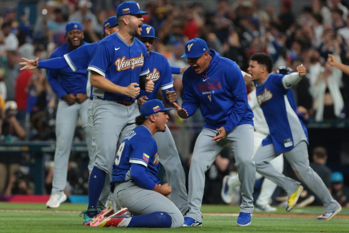 Baseball: World Baseball Classic Championship - Venezuela at United States