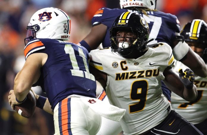 NCAA Football: Missouri at Auburn colston loveland