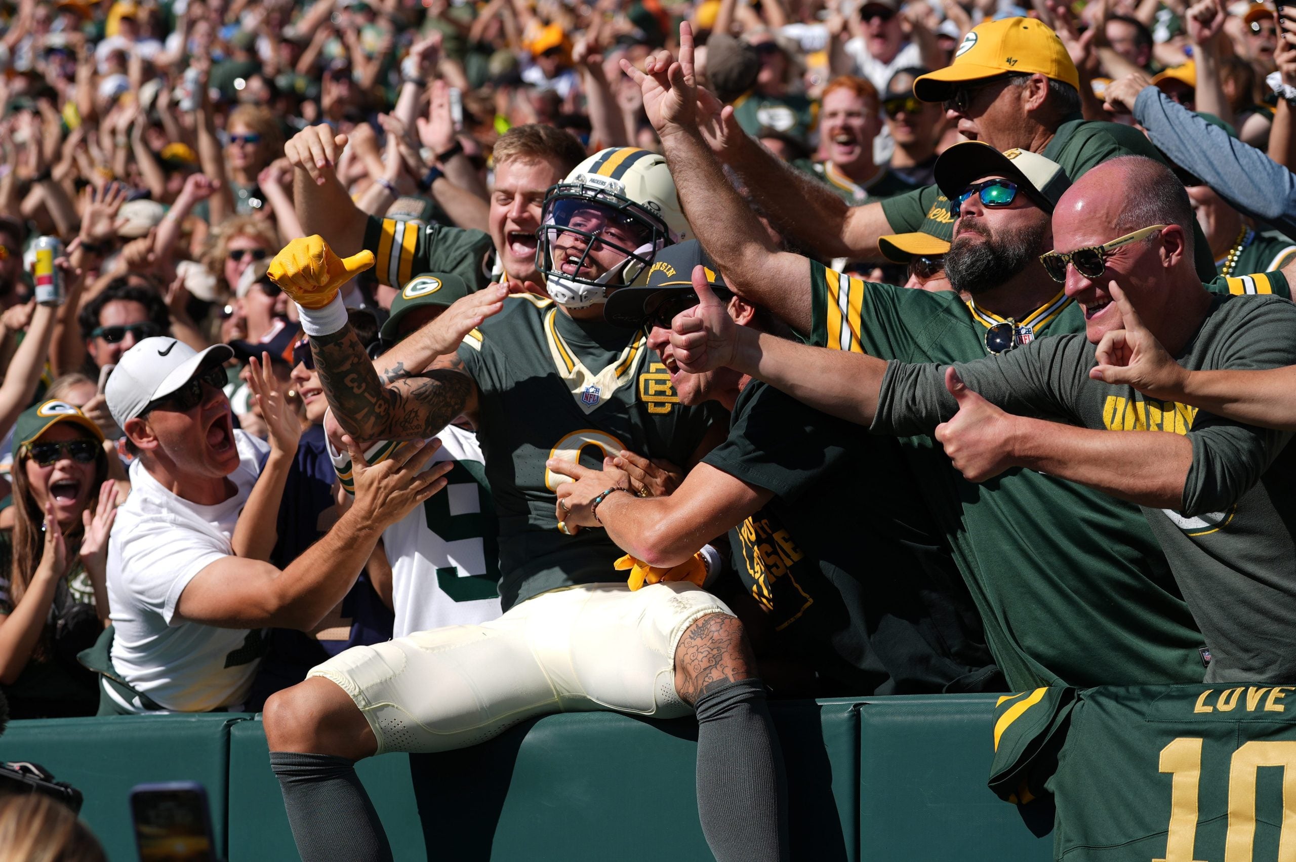 Green Bay Packers Blast Bears For Talking Too Much, Proceed To Do The Same Thing